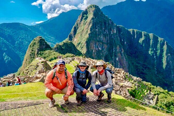 Sacred Valley & One Day Inca Trail 3 Days - Aguas Calientes Dinner at Indio Feliz and Why Early Sleep Helps