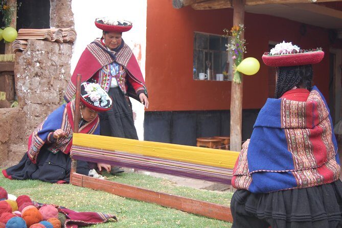 Sacred Valley Private Tour: Chinchero, Ollantaytambo and Pisaq - Stop 1: Chinchero Main Square Walls, Altars, and the Textile Center
