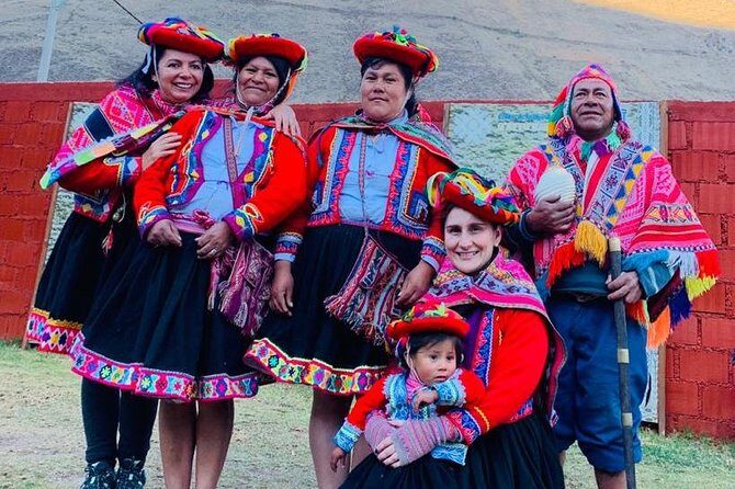 Sacred Valley Textile Workshop – Dyeing & Weaving in Cusco - What you make: bookmarks, bracelets, headbands, and more