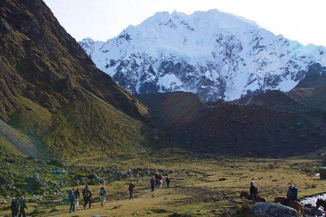 Salkantay Trek to Machu Picchu in 4 days - Day 3: plantations and the Hydroelectric walk into Aguas Calientes