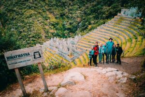 Short Inca Trail to Machu Picchu 2 Days/1 Night - Day 1: km 104, Chachabamba, and the climb to Wiñaywayna