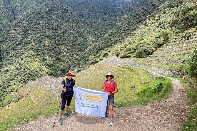Short Inca Trail to Machu Picchu 2 Days and 1 Night - Day 1: Cusco at 4:00am, the Sacred Valley Train Route, and the First Hike