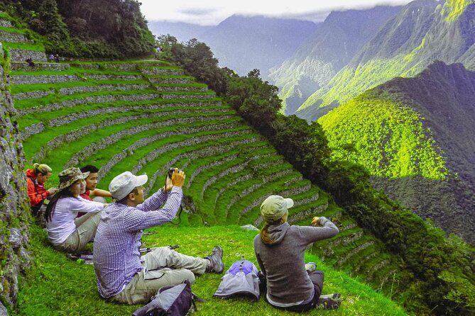Short Inca Trail to Machu Picchu 2D/1N - Down to Machu Picchu and through the city: you arrive by trail, not by bus