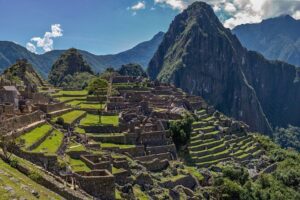 Small Group 5 Days Salkantay and Machu Picchu by Llactapata Tour - Day 2: Salkantay Pass (4600 m) and the forest shift