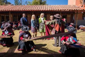 Tour Sacred Valley & Maras - Moray with buffet lunch - Pickup, comfort, and the guide’s role