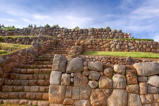 Tour Sacred Valley & Maras - Moray with buffet lunch - Stop 3: Urubamba lunch (included, so treat it as a reset)