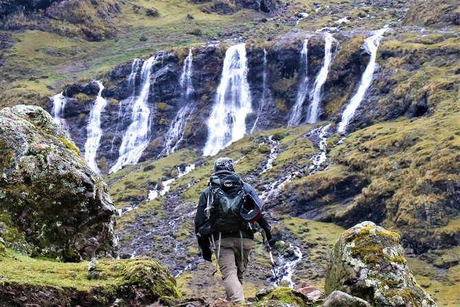 Ultimate Lares Trek & Inca Trail 5 days - Day 5: Sunrise bus option, guided tour, and picking Huayna Picchu or Montaña